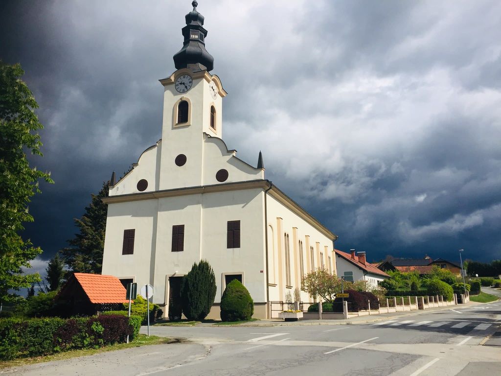 Evangeličanska cerkev v Bodoncih