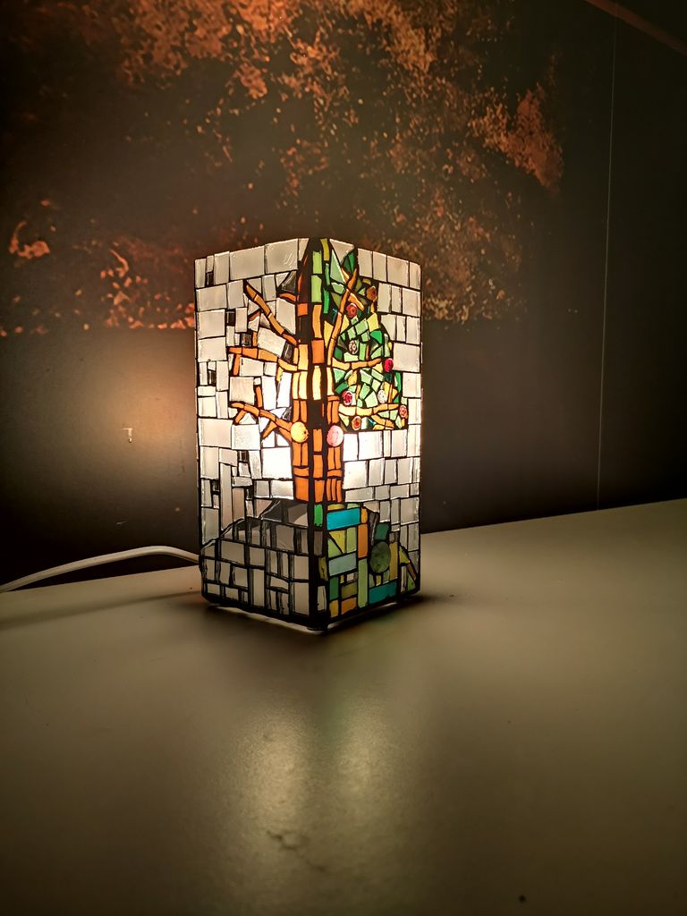 Mozaična ustvarjalnica: Namizna svetilka