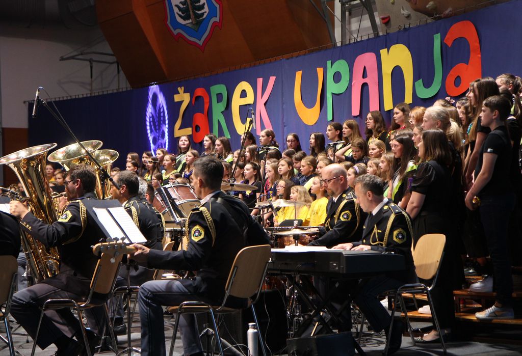 Na koncertu "Žarek upanja za otroški nasmeh" zbrali 12.300 evrov