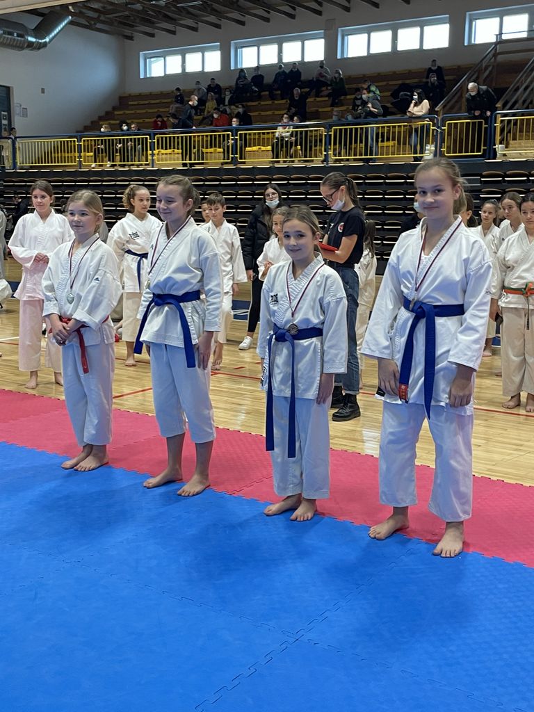 Mladi karateisti najboljši v šolski ligi