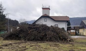 Čiščenje strug vodotokov in kanalov