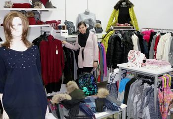 V Borovnici spet trgovina z oblačili